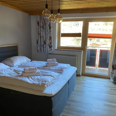 Residenz Am Erzbach 2a - 2b 菲霍芬