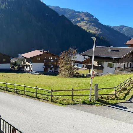 Residenz Am Erzbach 2a - 2b 公寓